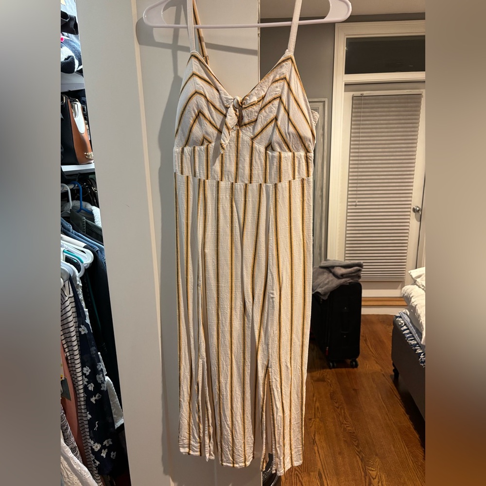 Women’s size medium summer dress